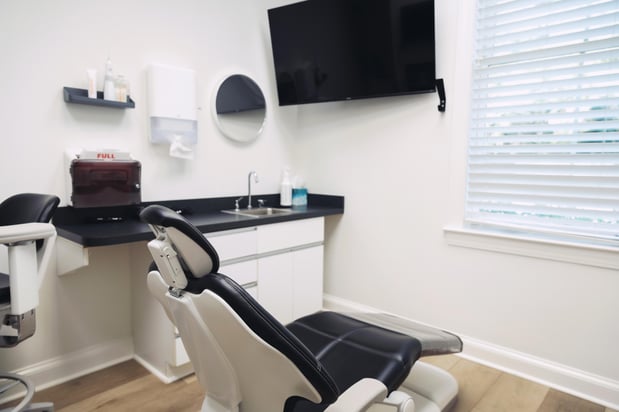 Images CHS Dental - Alex Kusek, DDS