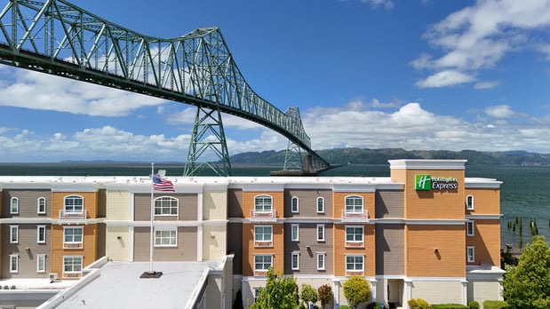 Images Holiday Inn Express & Suites Astoria by IHG