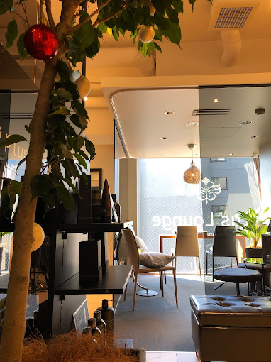 Images Plus Loungeプルースラウンジ