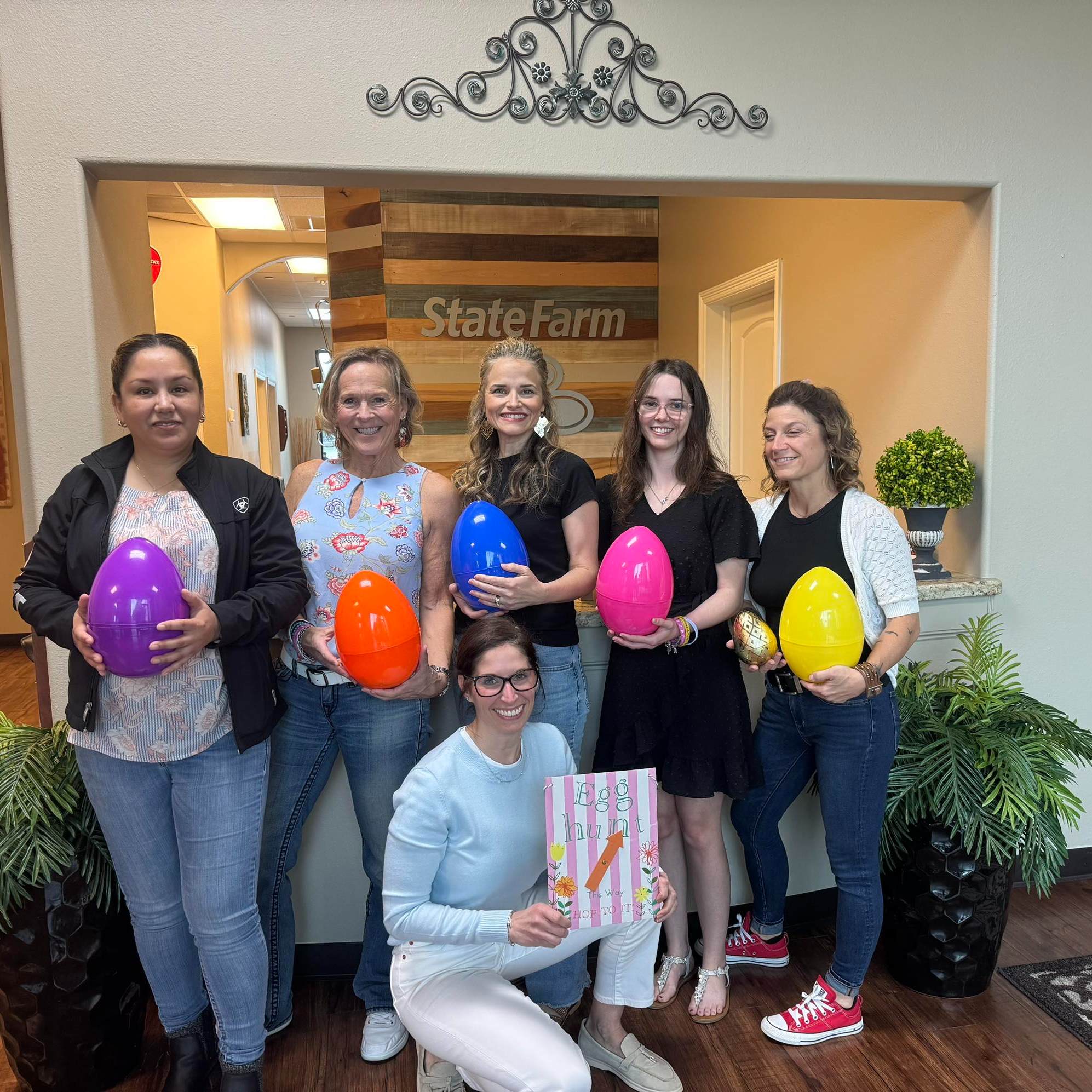 We wish everyone a joyful and Happy Easter filled with warmth and joy!