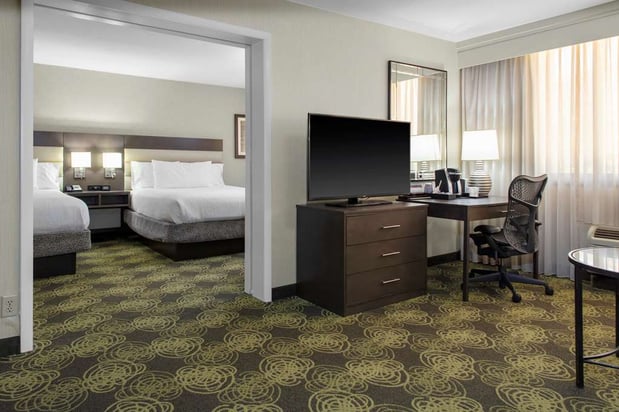 Images Hilton Garden Inn Reagan National Airport