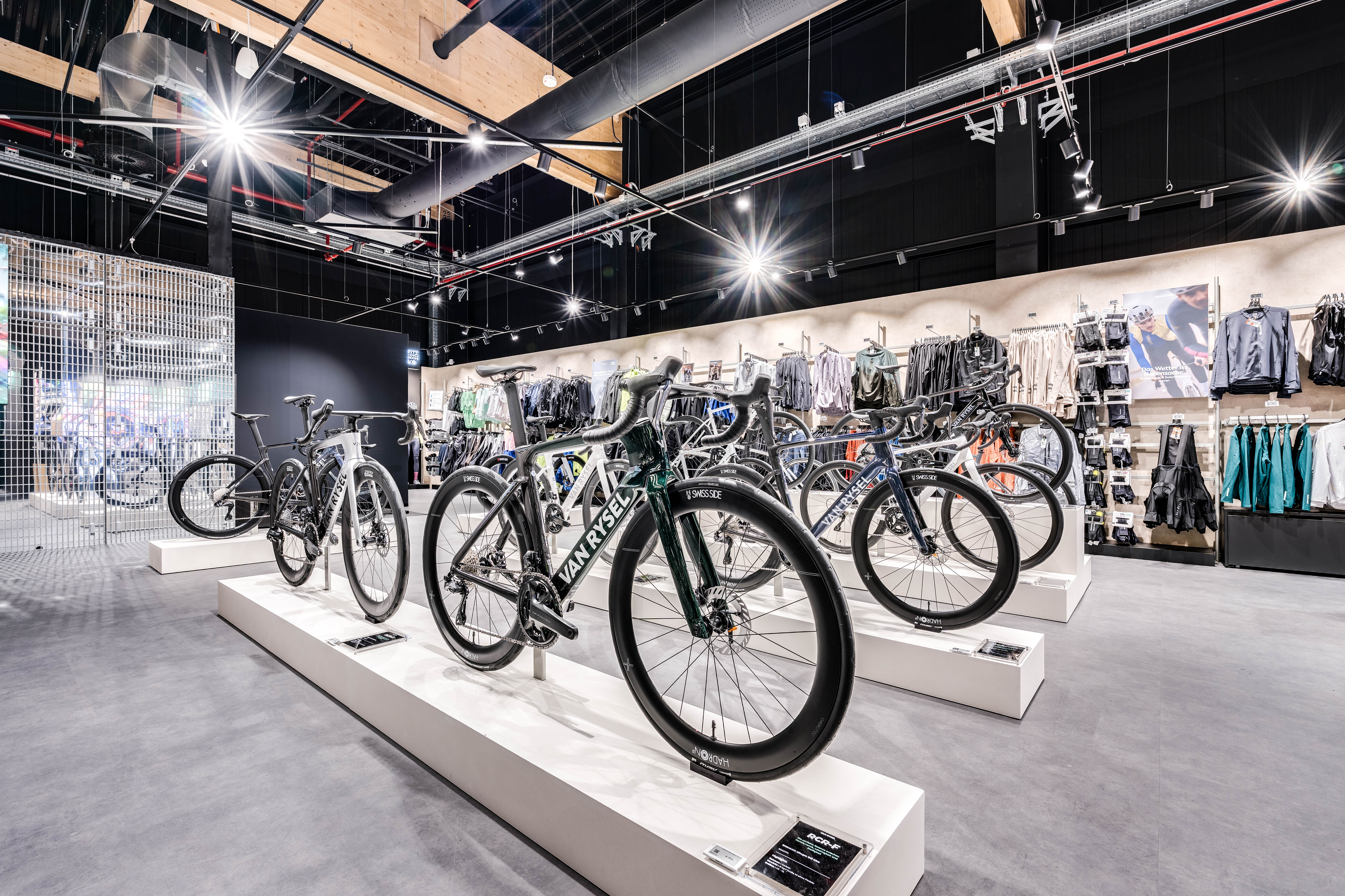 VAN RYSEL Brand Experience Shop, Brammenring 2 in Oberhausen