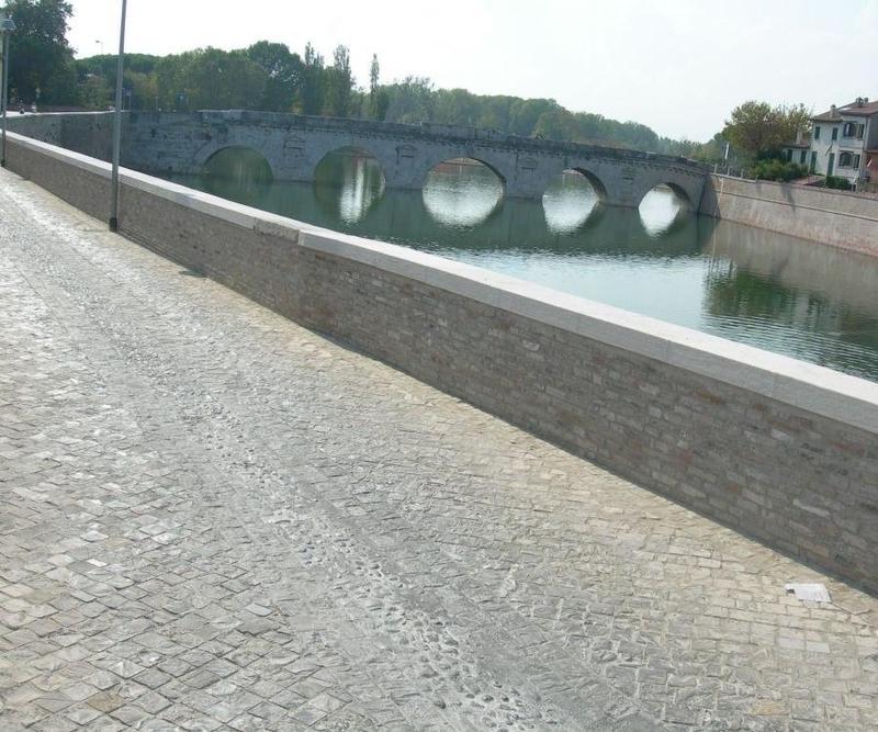 Images Burlarelli S.r.l. - Pietre per Rivestimenti