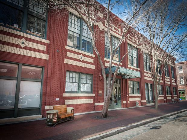 Images Law Offices of Gregory P. DiLeo, APLC