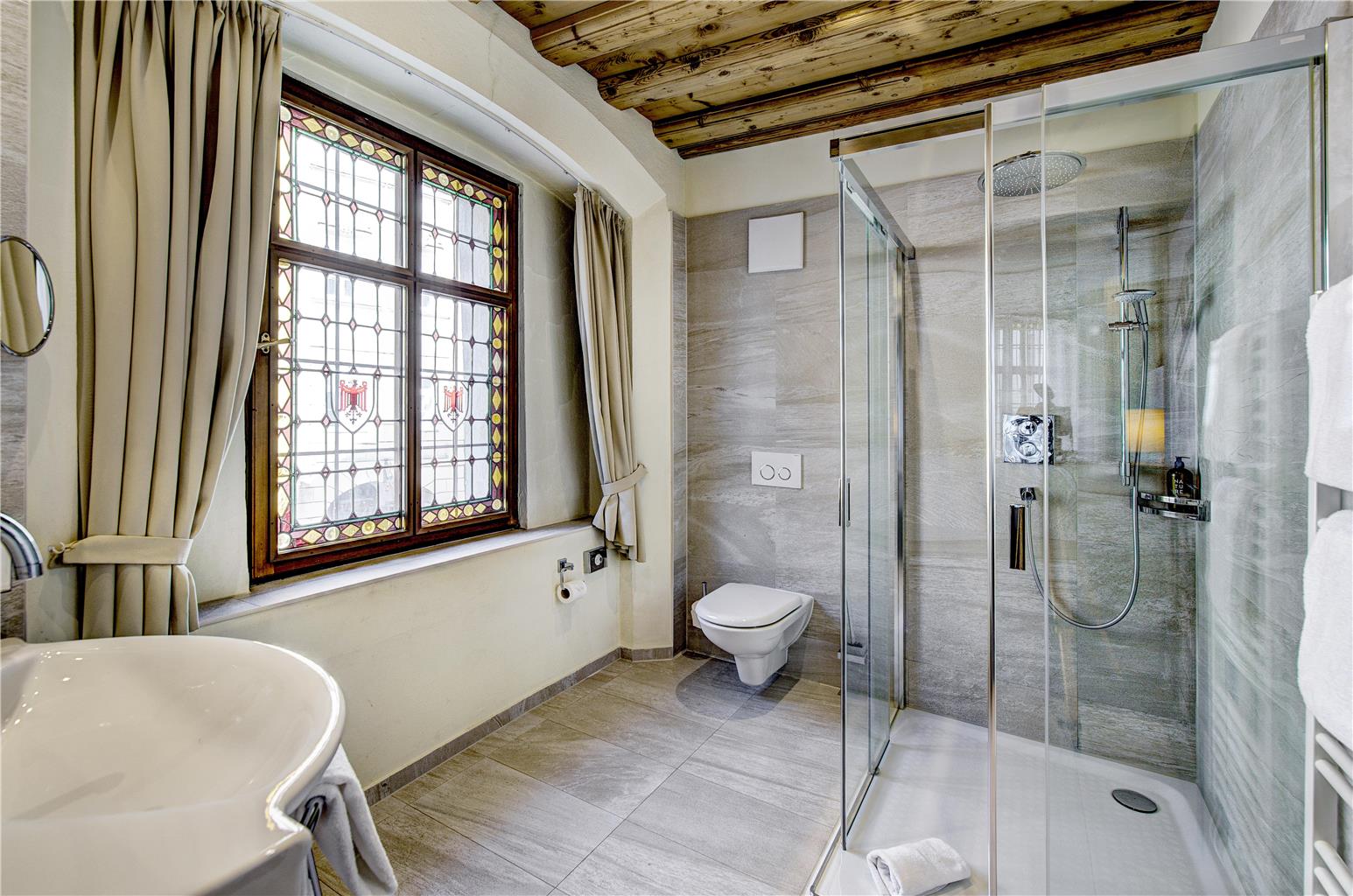 Hotel Goldener Adler, BW Signature Collection, Herzog - Friedrich Str 6 in Innsbruck