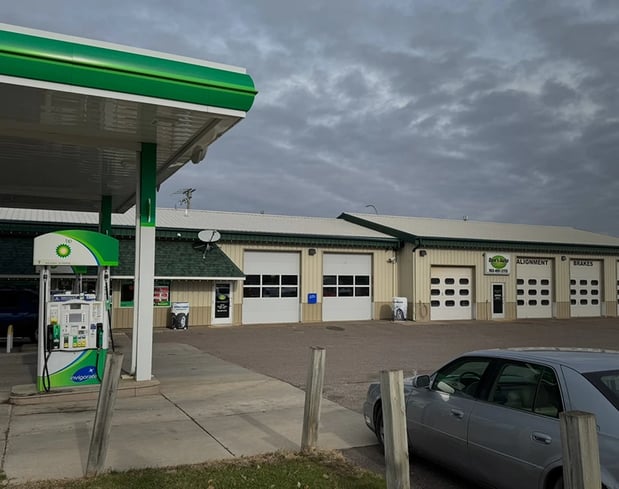 Images Don's Auto Service and Repair - BP Gas Station