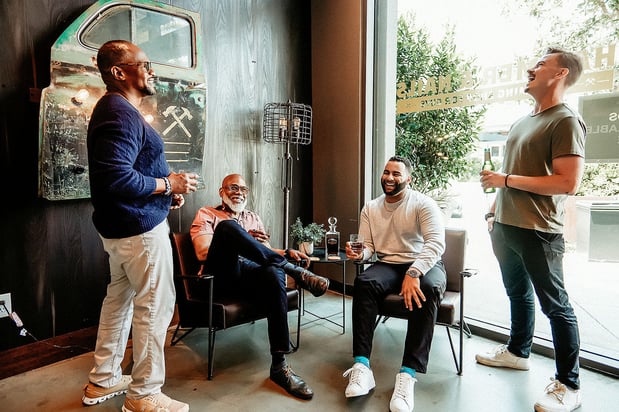 Images Hammer & Nails - Winter Garden