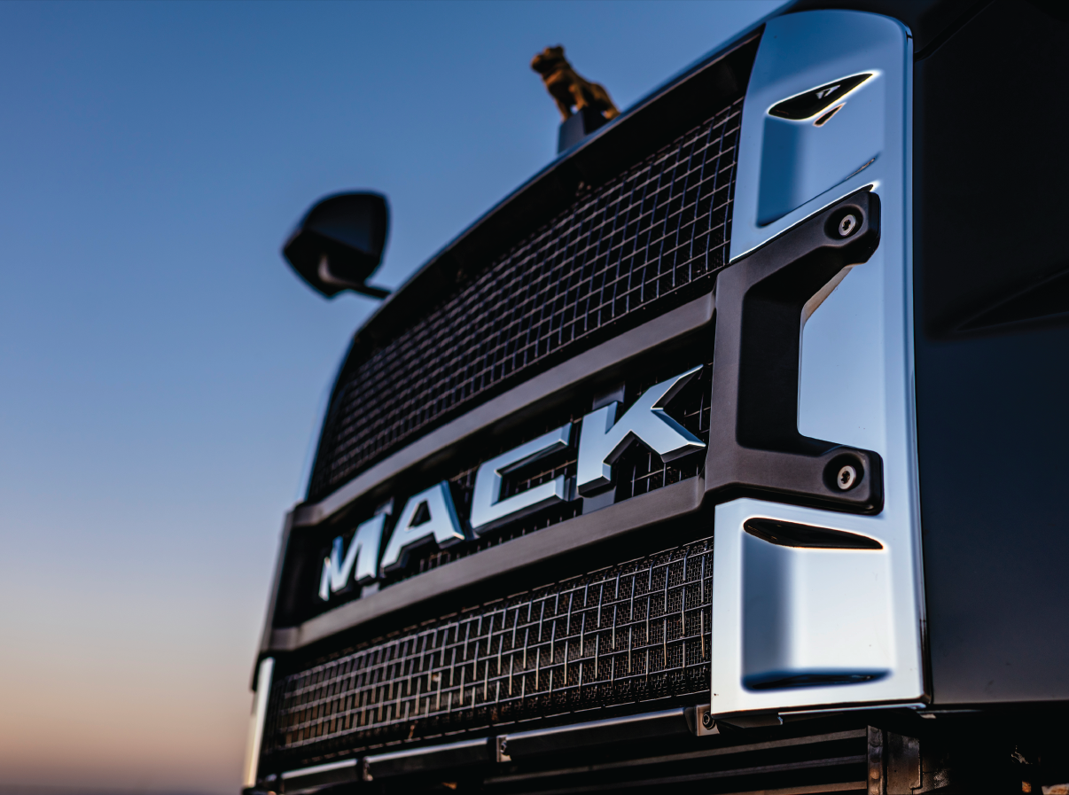 Mack Anthem логотип. Mack Defense ATC–40t.