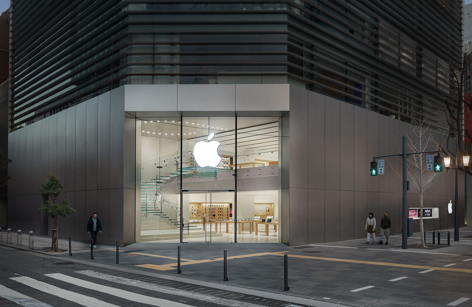 Apple 心斎橋