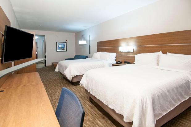 Images Holiday Inn Express & Suites Biloxi- Ocean Springs by IHG