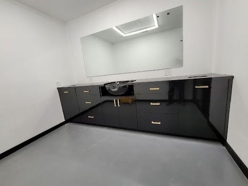 Alvarado Cabinets & Doors Image