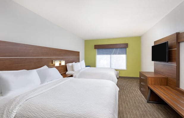 Images Holiday Inn Express & Suites Birmingham - Inverness 280 by IHG