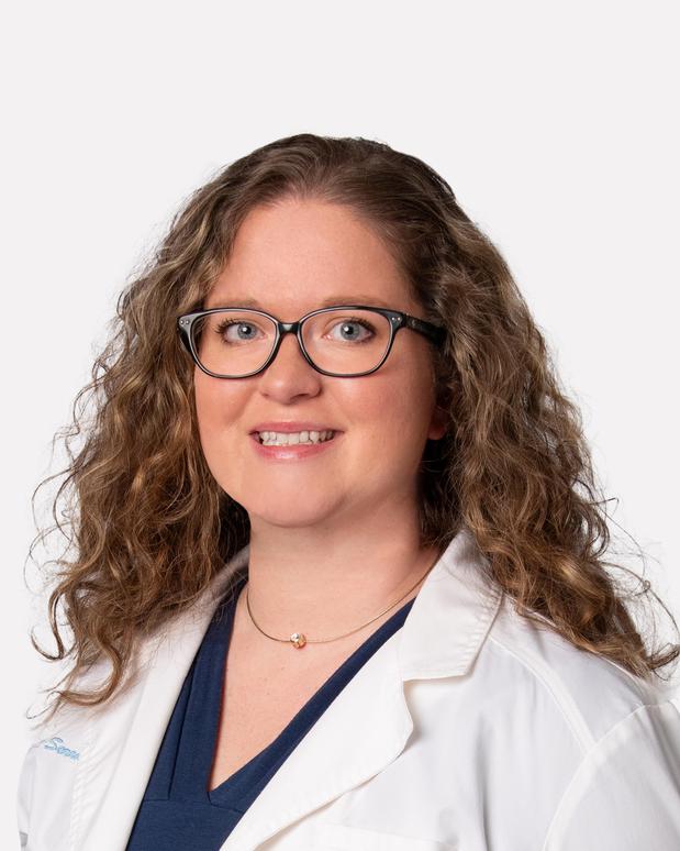 Images Jamie Lynne Benedek Serrano, DO