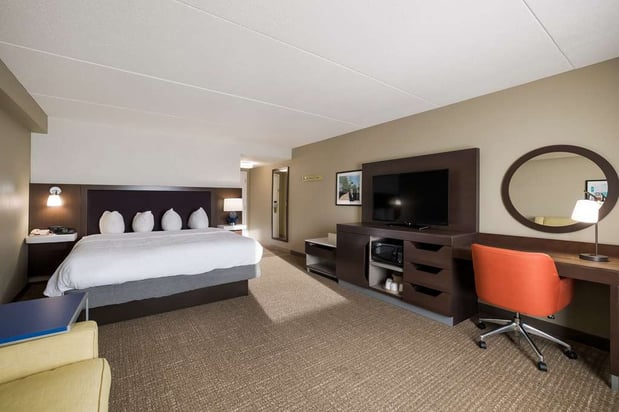 Images Hampton Inn McHenry