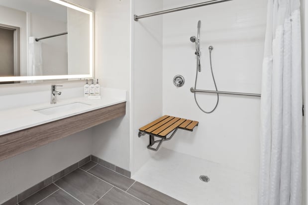 Images Holiday Inn Express & Suites Chicago West-O'Hare Arpt Area by IHG