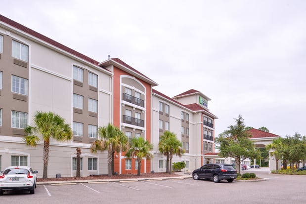 Images Holiday Inn Express Tampa N I-75 - University Area by IHG