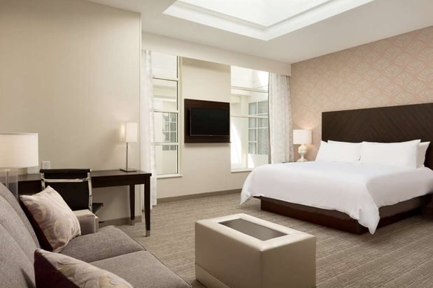 Images Embassy Suites by Hilton Louisville Downtown