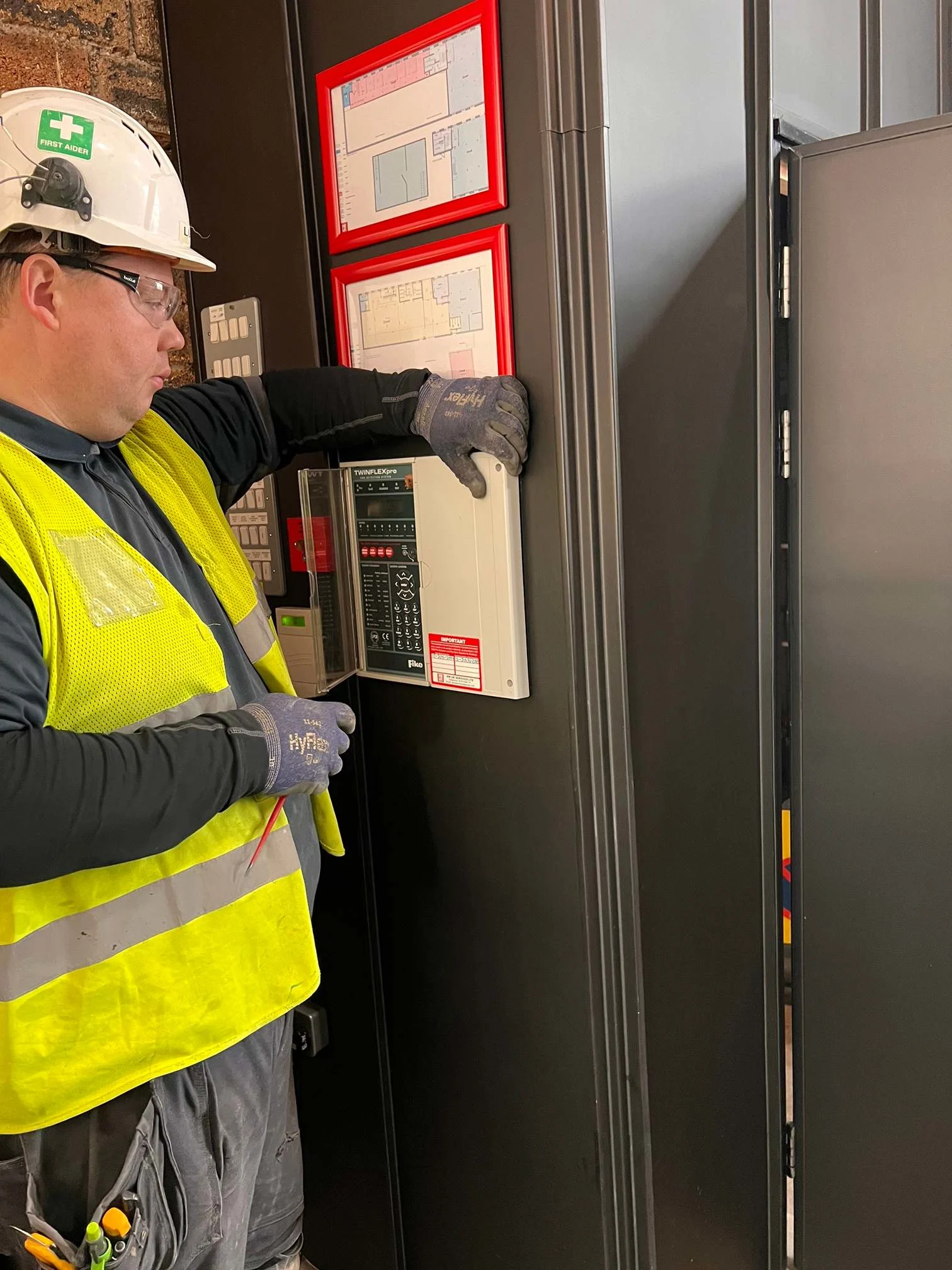 Images HW UK Services Ltd