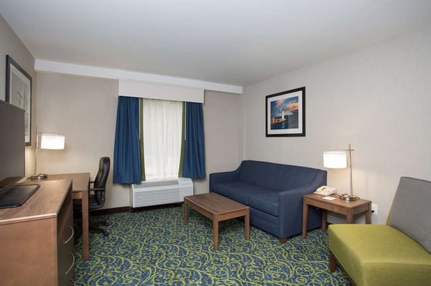 Images Best Western Plus Portsmouth Hotel and Suites