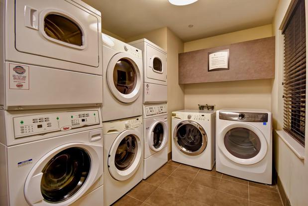 Images Staybridge Suites Middleton/Madison-West by IHG