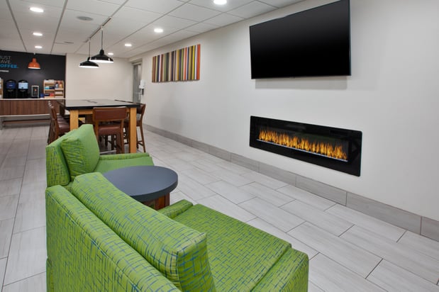 Images Holiday Inn Express & Suites Sunbury-Columbus Area by IHG