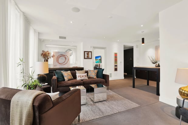 Images The Urbanpolitan Luxury Apartments in Los Angeles