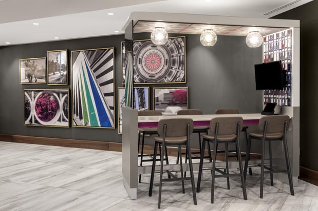 Images Crowne Plaza Lansing by IHG