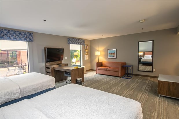 Images Hampton Inn & Suites Wilder