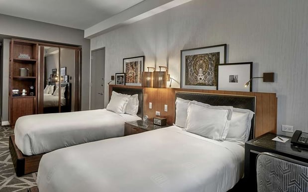 Images LondonHouse Chicago, Curio Collection by Hilton