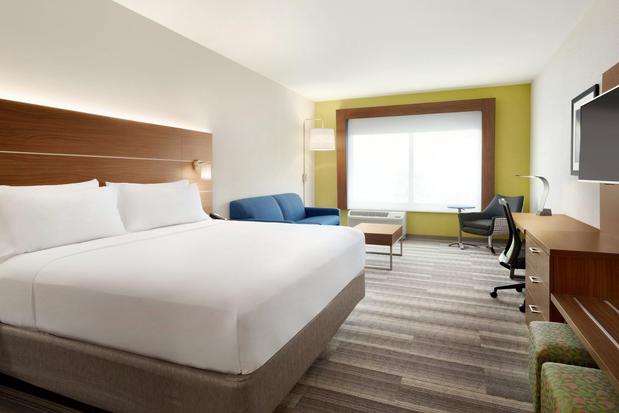Images Holiday Inn Express & Suites Cincinnati South - Wilder, an IHG Hotel