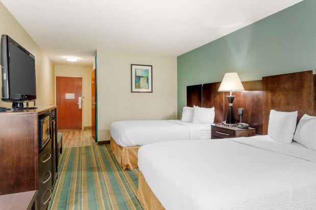 Images Best Western Plus Berkshire Hills Inn & Suites