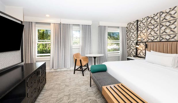 Images Hotel Virginia Santa Barbara, Tapestry Collection by Hilton