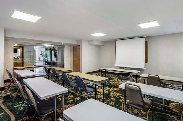 Images Best Western Harrisburg North