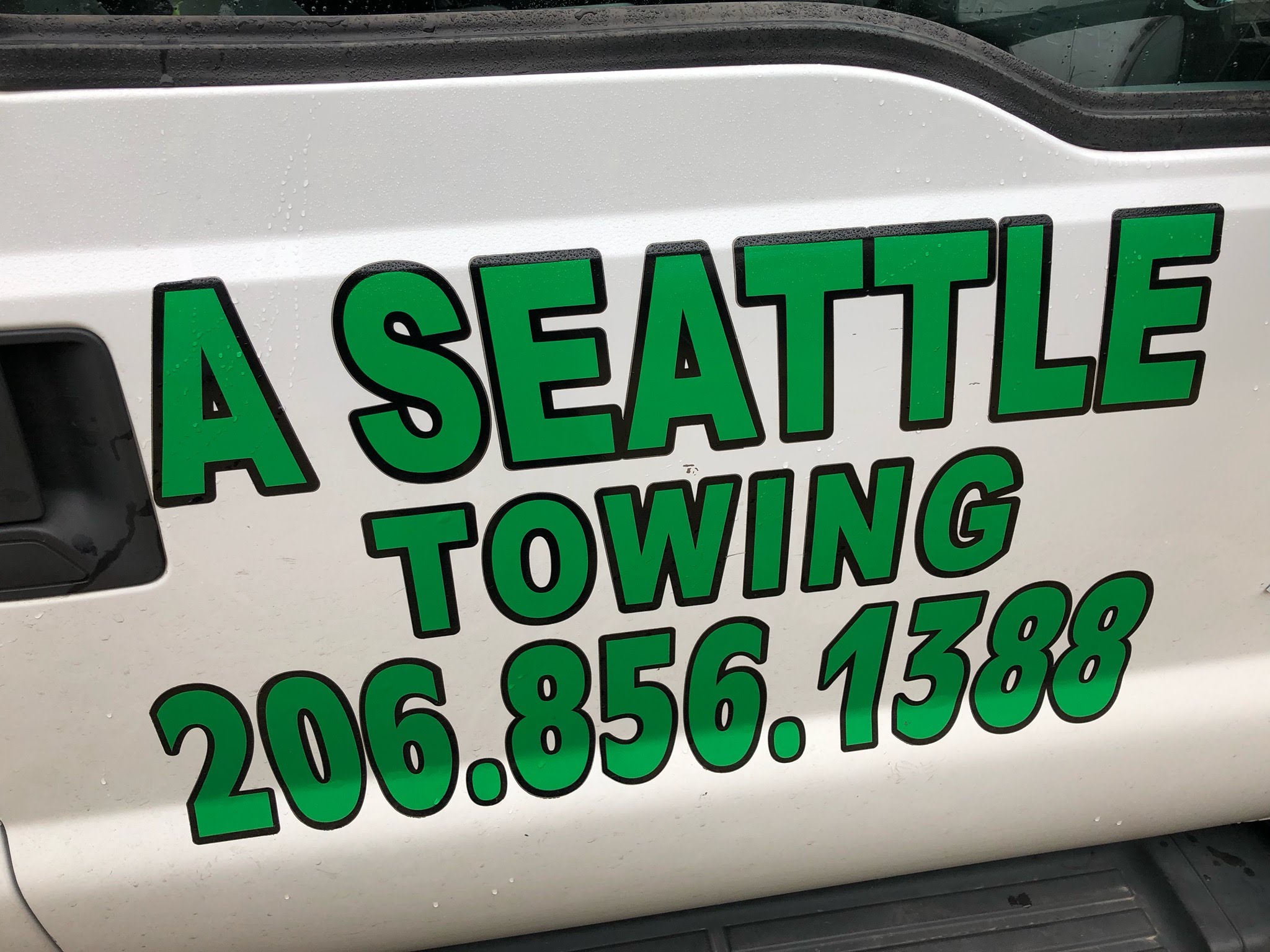 A Seattle Towing Photo