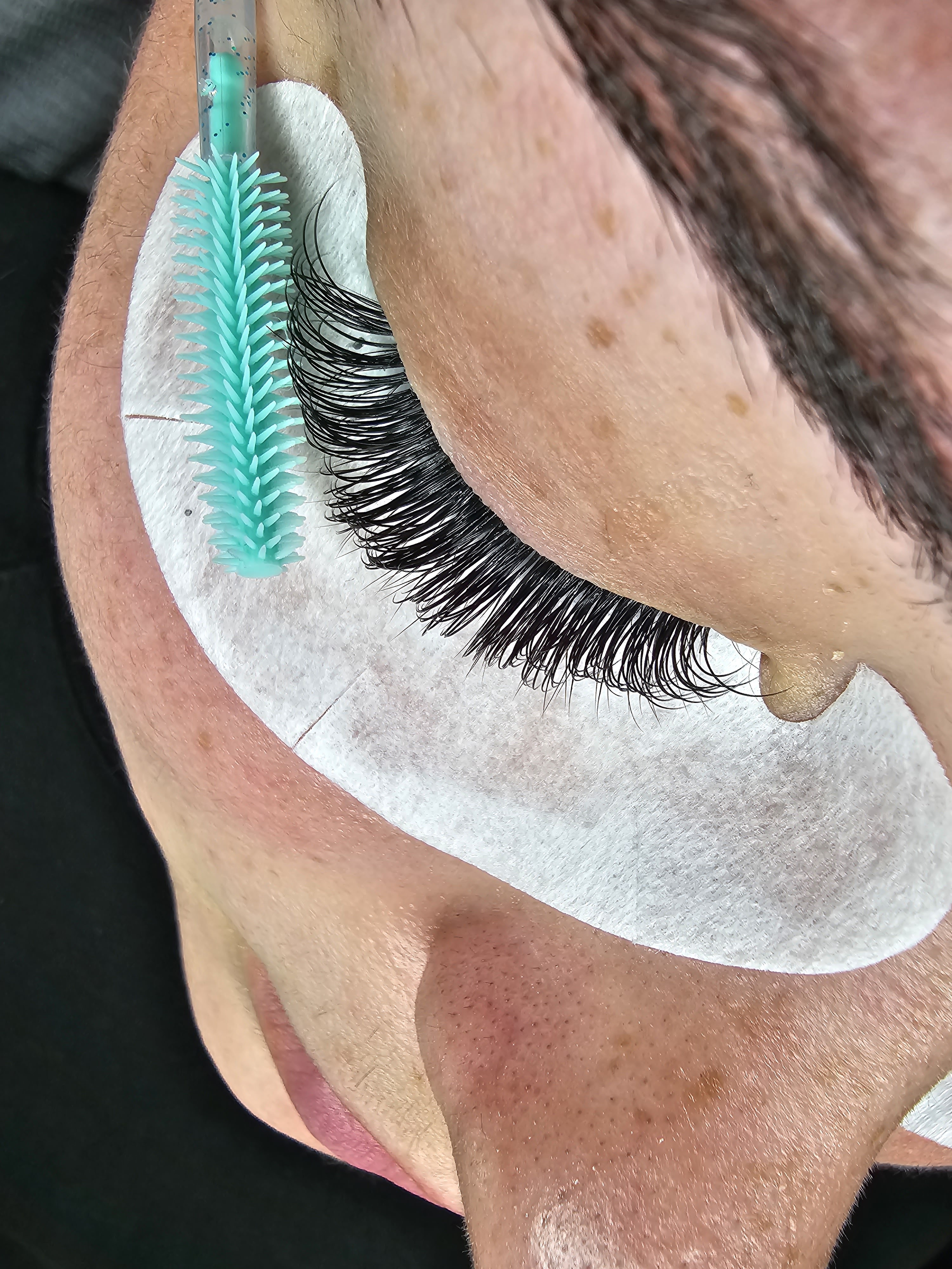 Images Lashista - Formation cils - Pose de cils - Produits de cils Longueuil