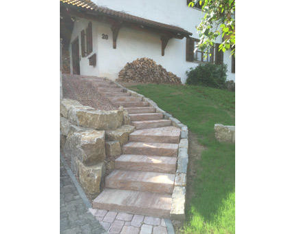 Loster Bau und Montage, Kirchstr. 27 in Großheubach