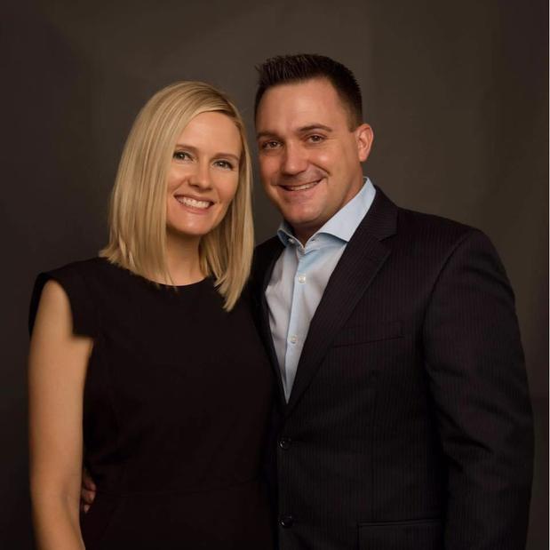 Brett & Jamie Haake - The Haake Team - RE/MAX Ultimate Professionals Logo