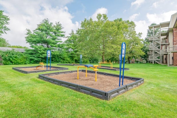 Images Briarwood Apartment Homes & Townhomes