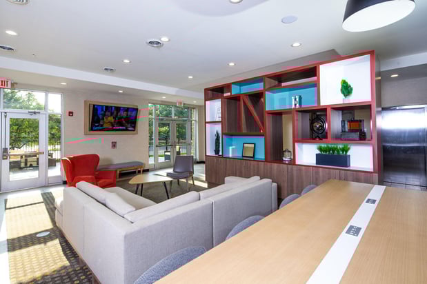 Images Holiday Inn & Suites Detroit - Troy by IHG