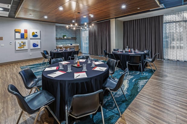 Images Hotel Indigo Spring – Woodlands Area by IHG