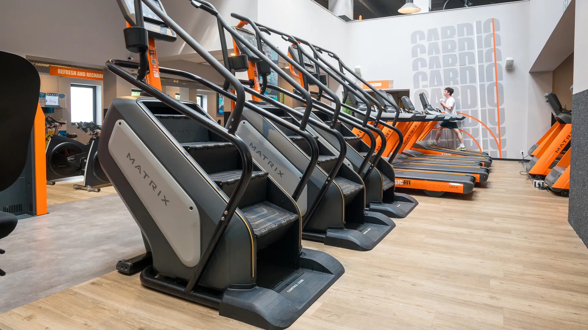 Images Basic-Fit 24/7