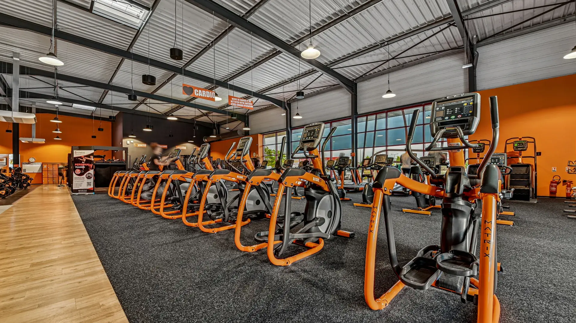 Images Basic-Fit 24/7