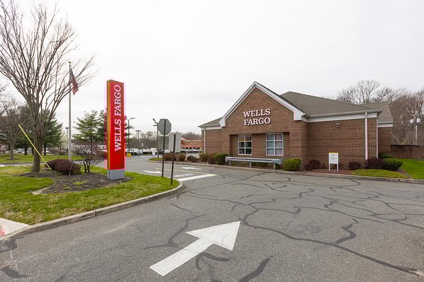 Images Wells Fargo Bank