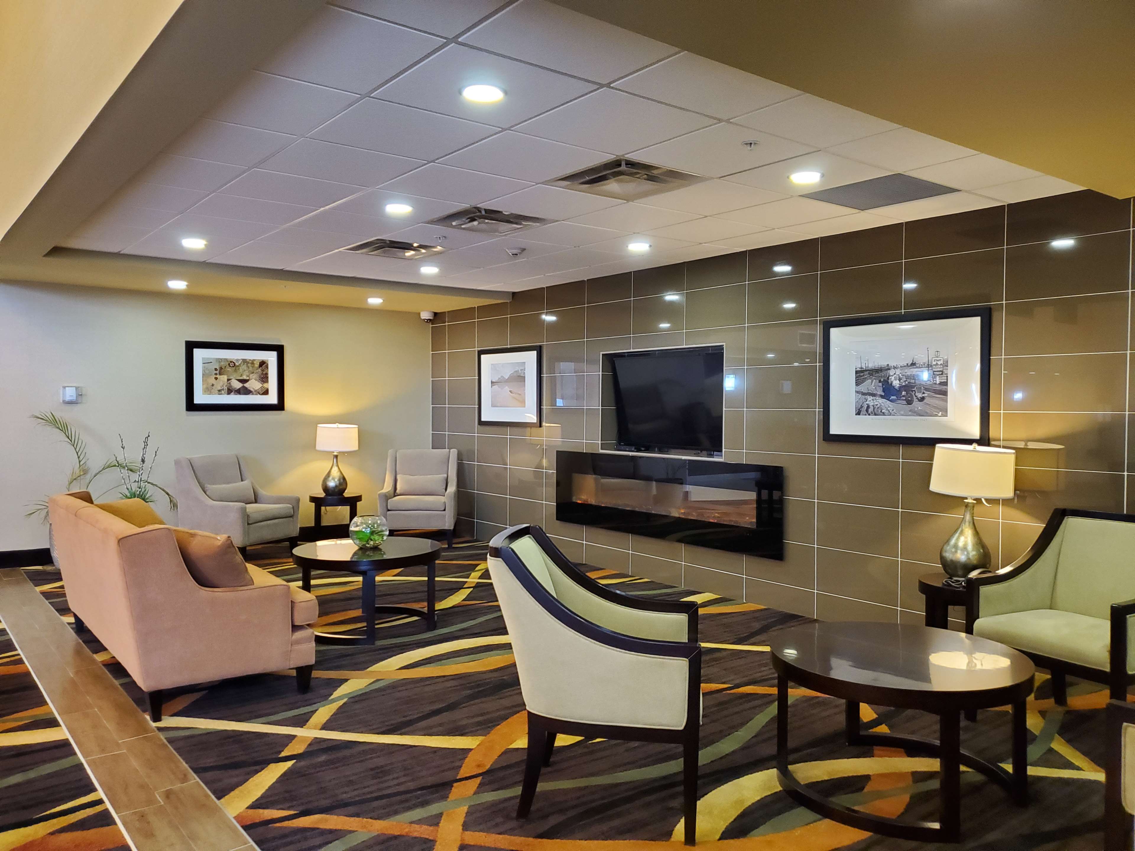 Best Western Plus Fox Creek, Fox Creek AB | Ourbis