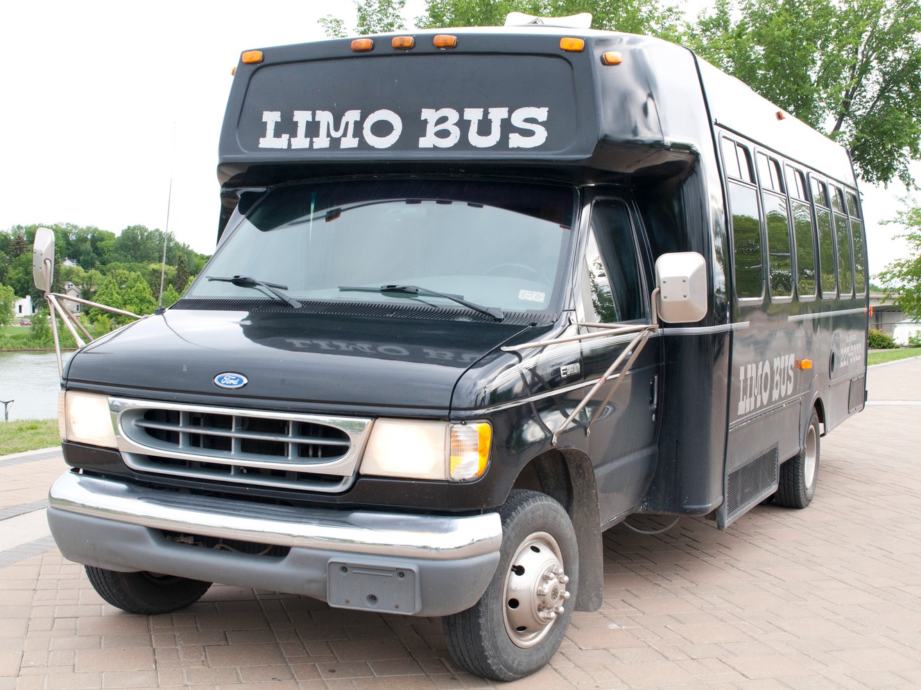 Images Saskatoon Limousine Direct