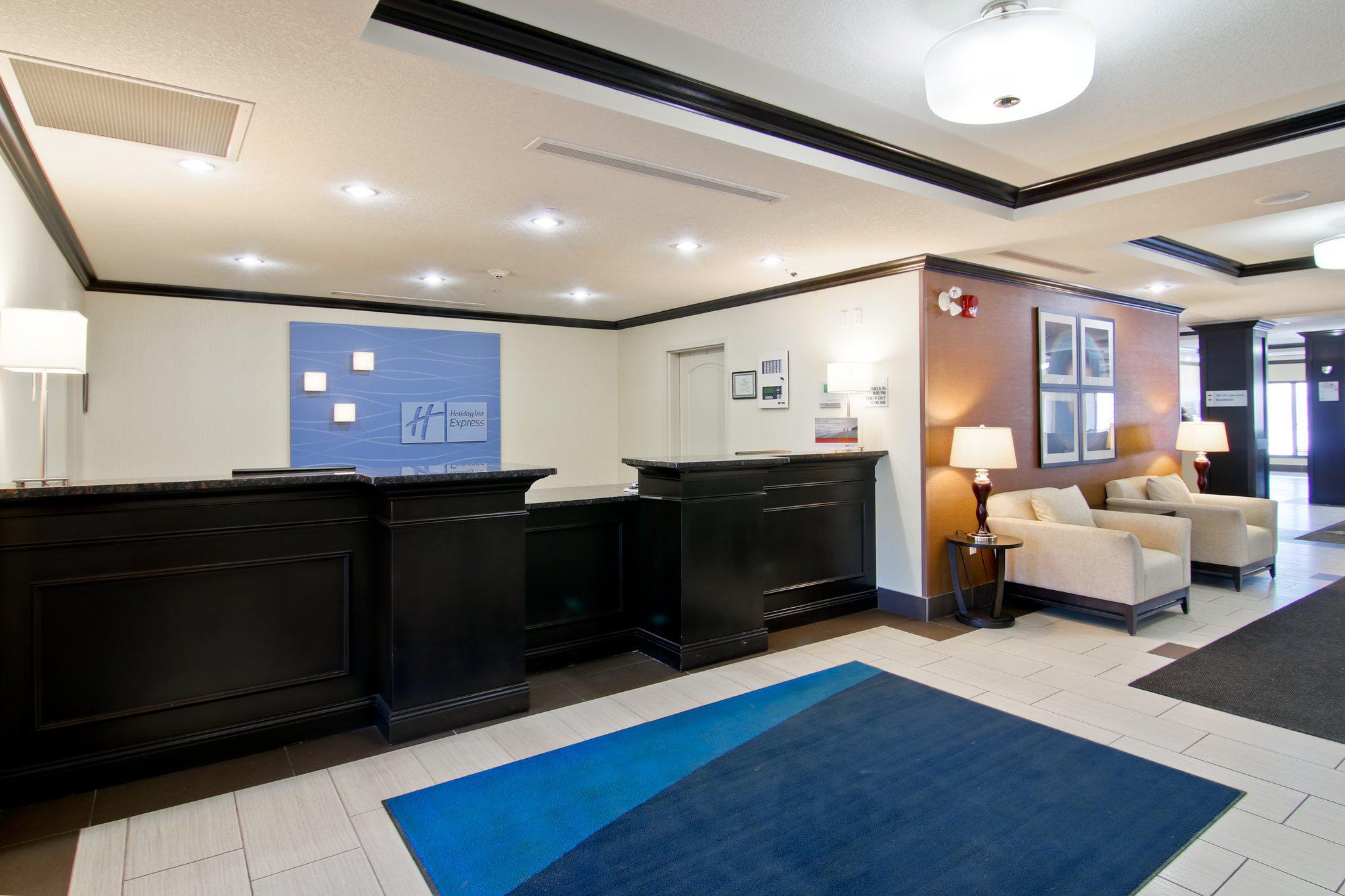 Images Holiday Inn Express & Suites Fort Saskatchewan, an IHG Hotel