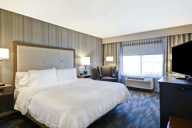 Images Hampton Inn and Suites Los Angeles Burbank Airport