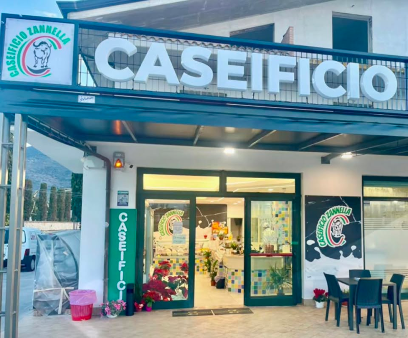 Images Caseificio Mozzarella di Bufala  Zannella