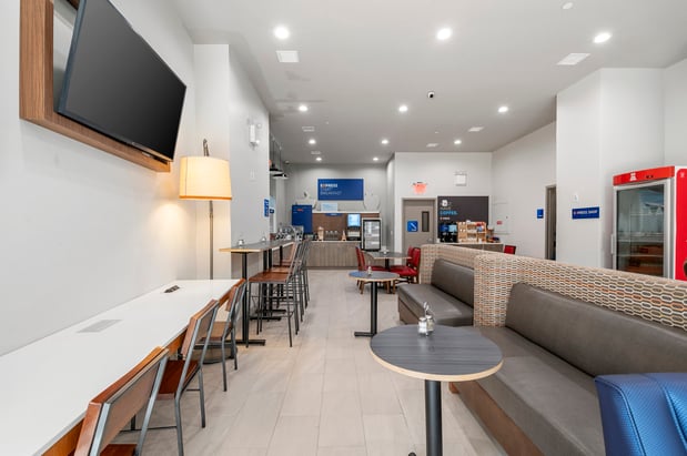 Images Holiday Inn Express & Suites Bronx - Zoo Area by IHG