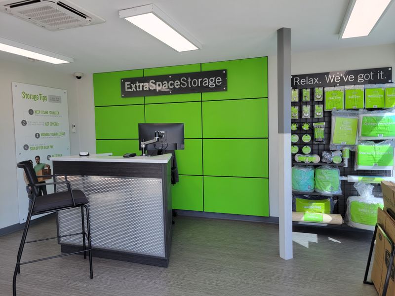 Images Extra Space Storage